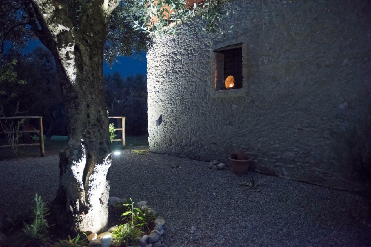 B&B Rifugio Tra Gli Ulivi Campagna Exterior foto
