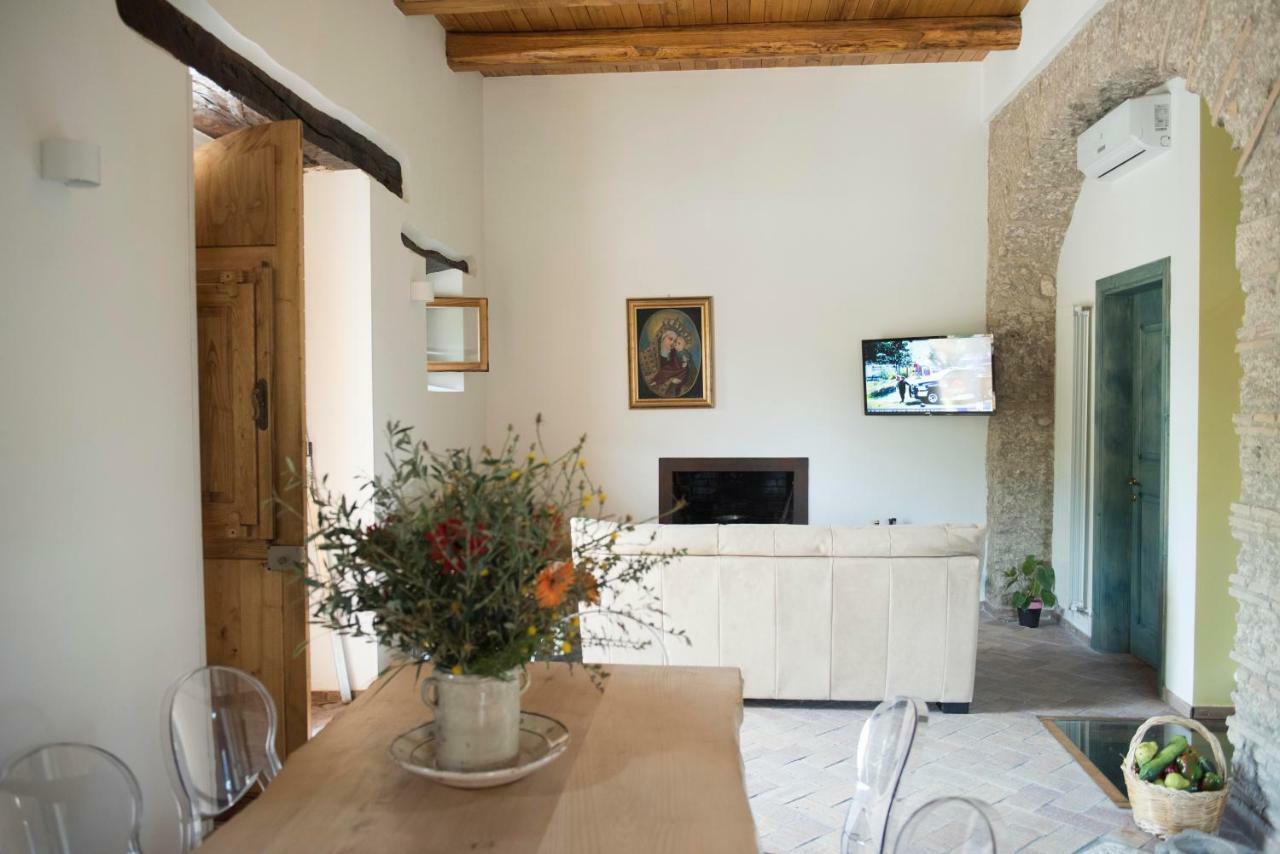 B&B Rifugio Tra Gli Ulivi Campagna Exterior foto